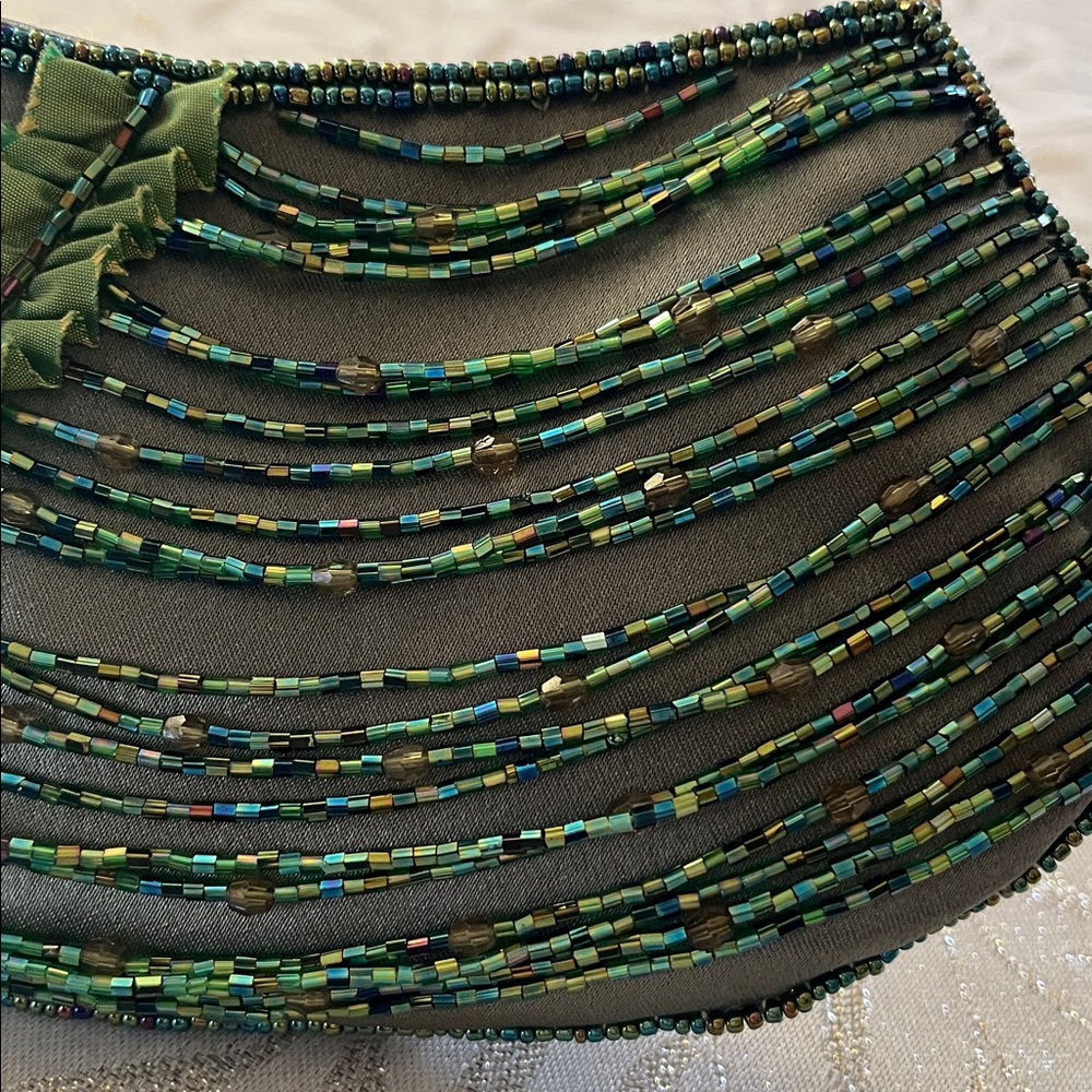 Mariell Green Embroidered Beaded Ribbon Holiday Small Bag w/Bead handle 10”x4” - Picture 6 of 10